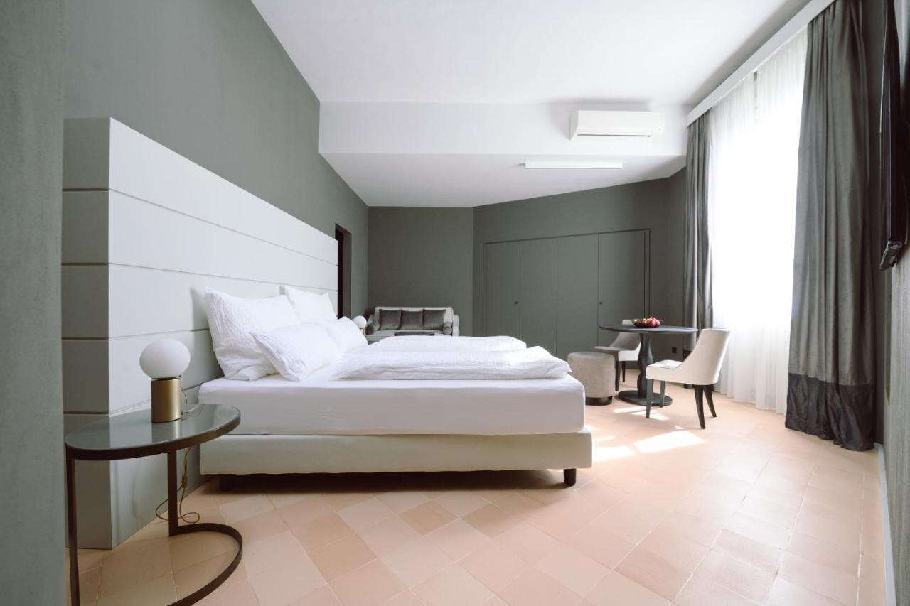 Palazzo Froussard B&B And Living Lucca Bagian luar foto