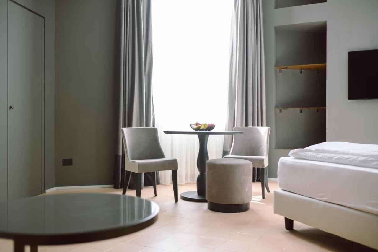 Palazzo Froussard B&B And Living Lucca Bagian luar foto