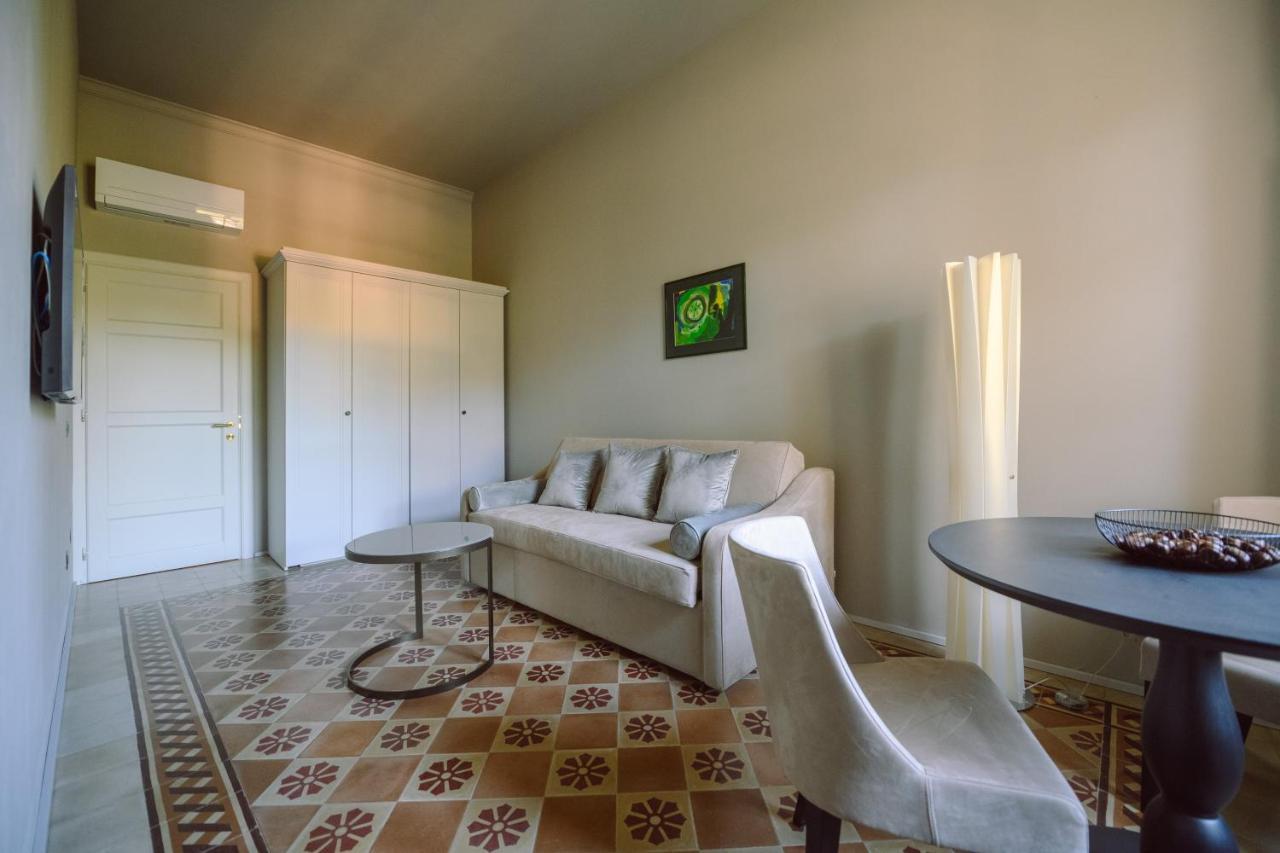 Palazzo Froussard B&B And Living Lucca Bagian luar foto
