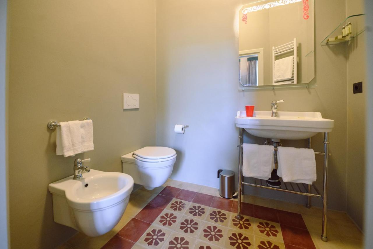 Palazzo Froussard B&B And Living Lucca Bagian luar foto
